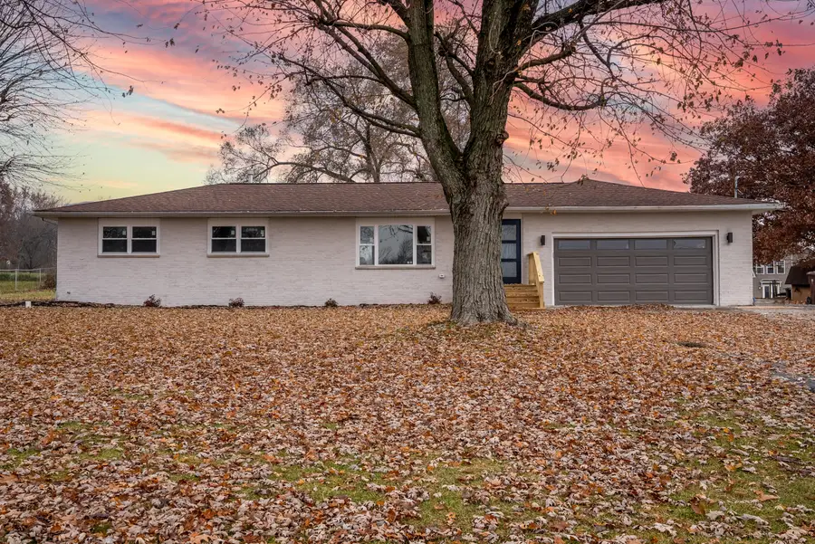 1952 Hayes Leonard Road, Valparaiso, IN 46385 - Image #2