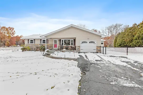 984 N 200 W, Valparaiso, IN 46385