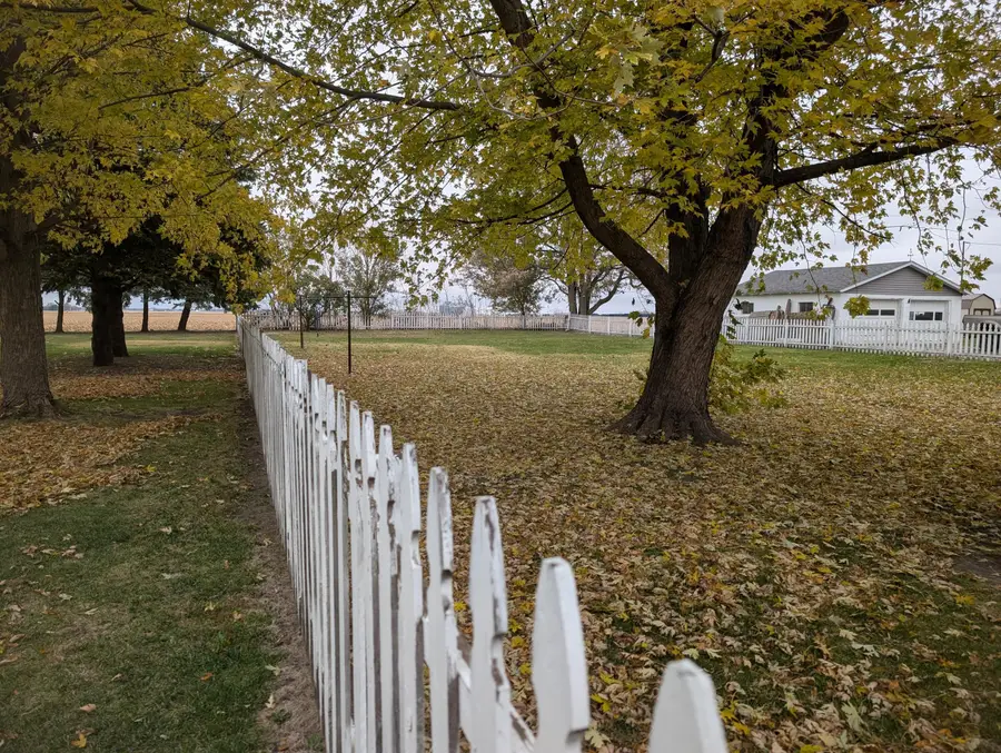 601 W Gordon Street, Francesville, IN 47946 - Image #2