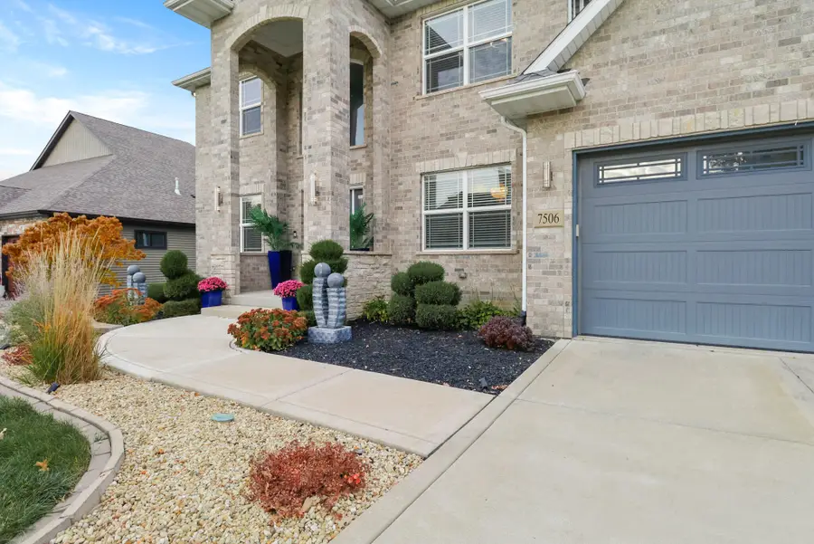 7506 Fawn Valley Drive, Schererville, IN 46375 - Image #2