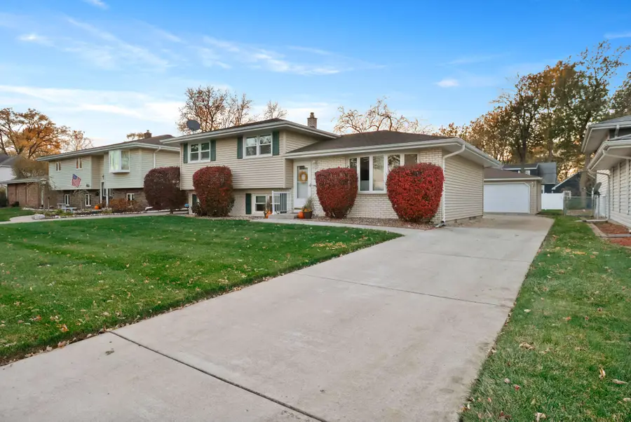8036 Beech Avenue, Munster, IN 46321 - Image #2