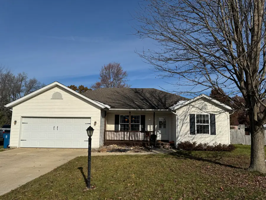306 W Central Avenue, Wheatfield, IN 46392 - Image #2