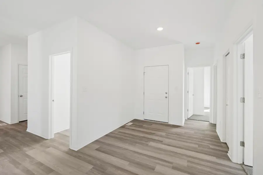 6711 E 103rd Avenue, Crown Point, IN 46307 - Image #2