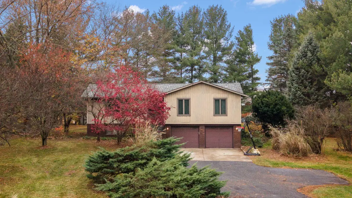 1034 N 350 E, Chesterton, IN 46304 - Image #1