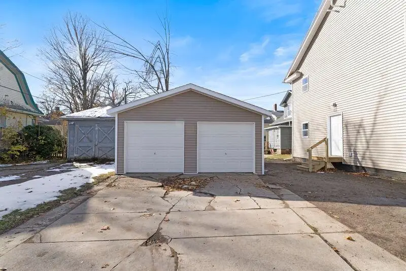 202 Jefferson Avenue, La Porte, IN 46350 - Image #3