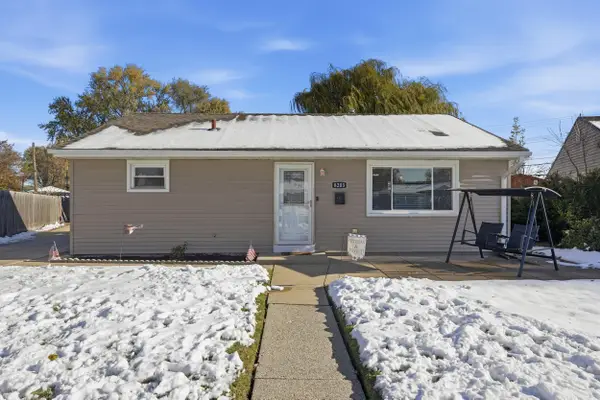 8203 Rosewood Court, Highland, IN 46322