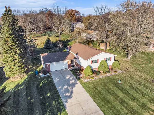 71 Tanglewood Trail, Valparaiso, IN 46385