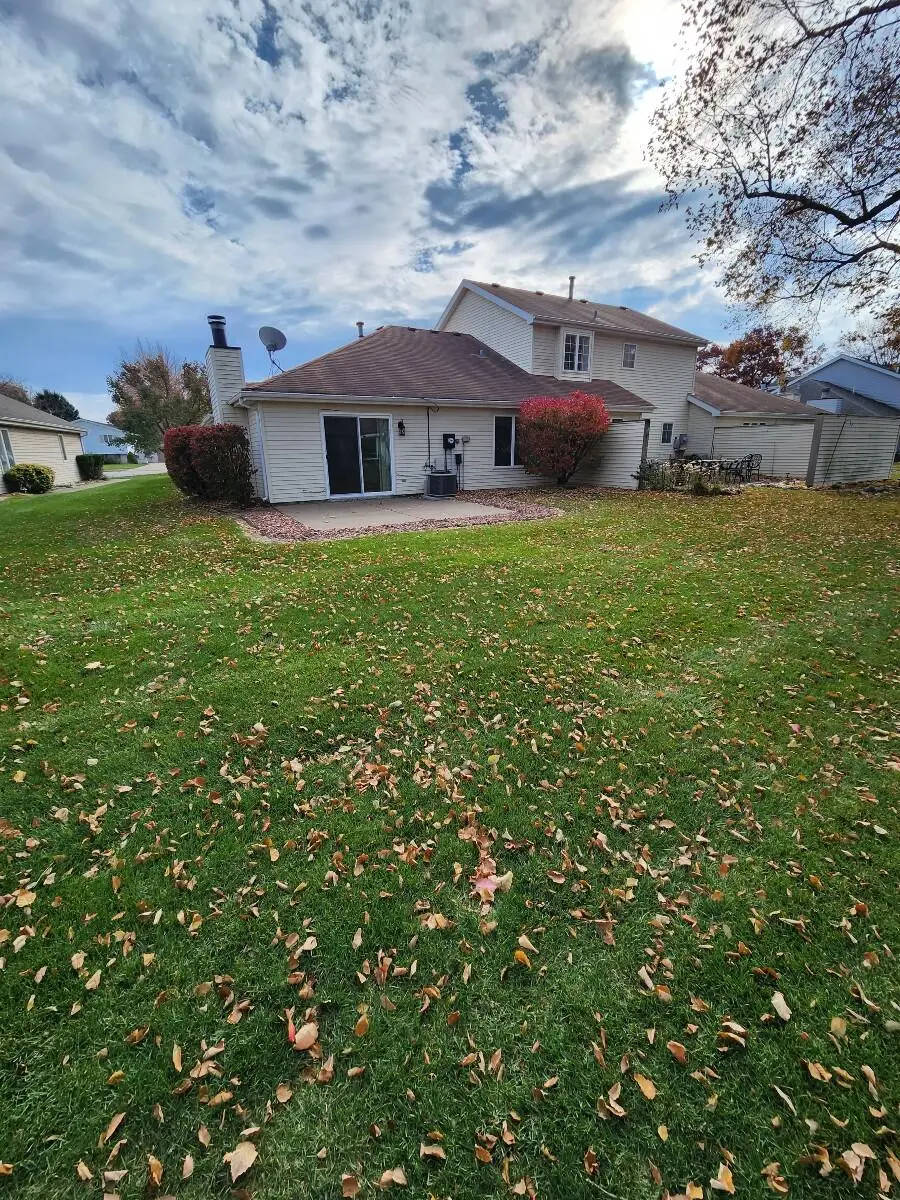 930 Woodhollow Drive, Schererville, IN 46375 - Image #2