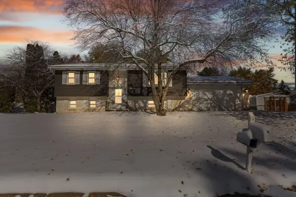 3705 Colonial Drive, Valparaiso, IN 46383