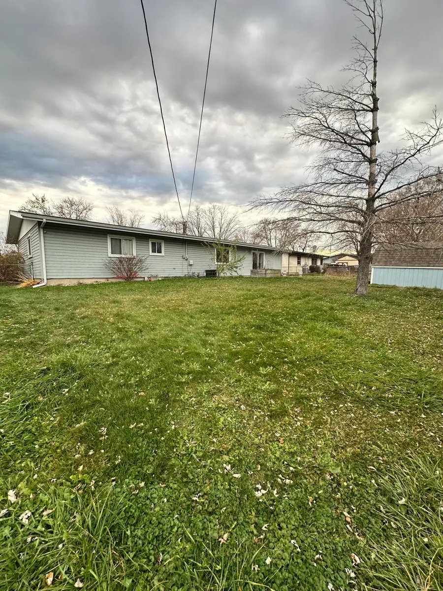 421 Sandalwood Drive, Valparaiso, IN 46385 - Image #3