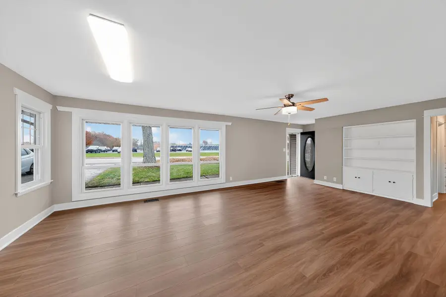 1311 Roosevelt Road, Valparaiso, IN 46383 - Image #3