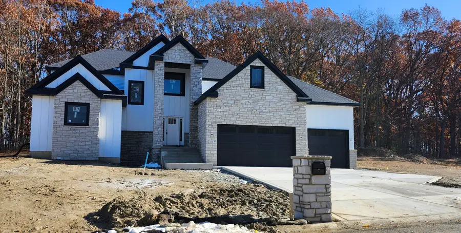 83 Eskir Lane, Crown Point, IN 46307 - Image #2