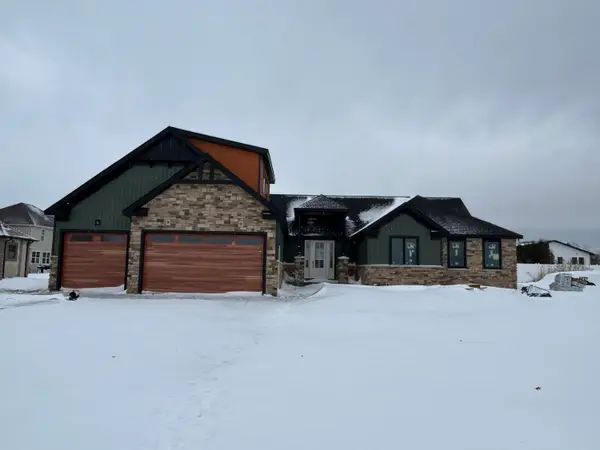 7342 Brookhaven Drive, Crown Point, IN 46307