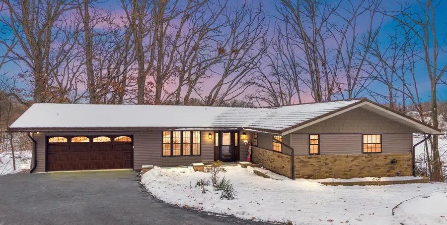 202 Oakridge Court, Valparaiso, IN 46385 - Image #3