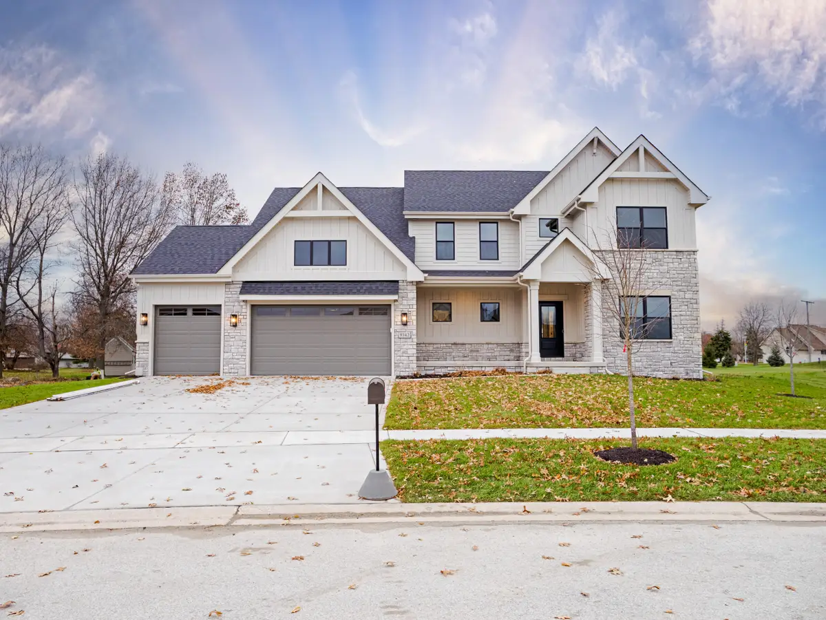 7482 E 116th Avenue, Crown Point, IN 46307 - Image #1