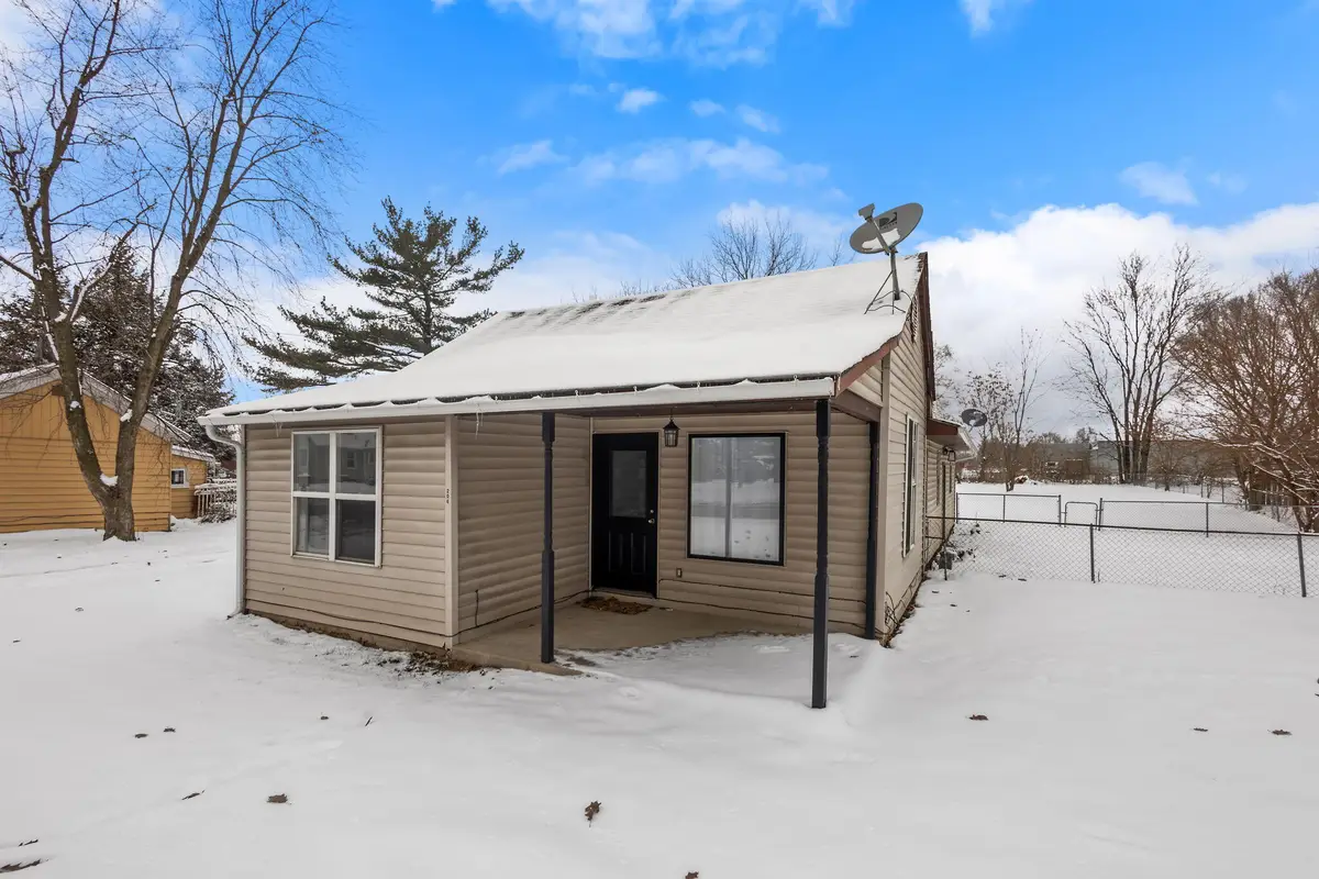 206 W Indiana Street, Kouts, IN 46347 - Image #1