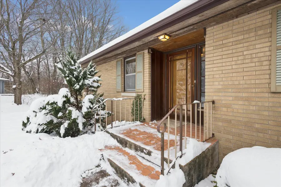 126 Country Club Drive, La Porte, IN 46350 - Image #3