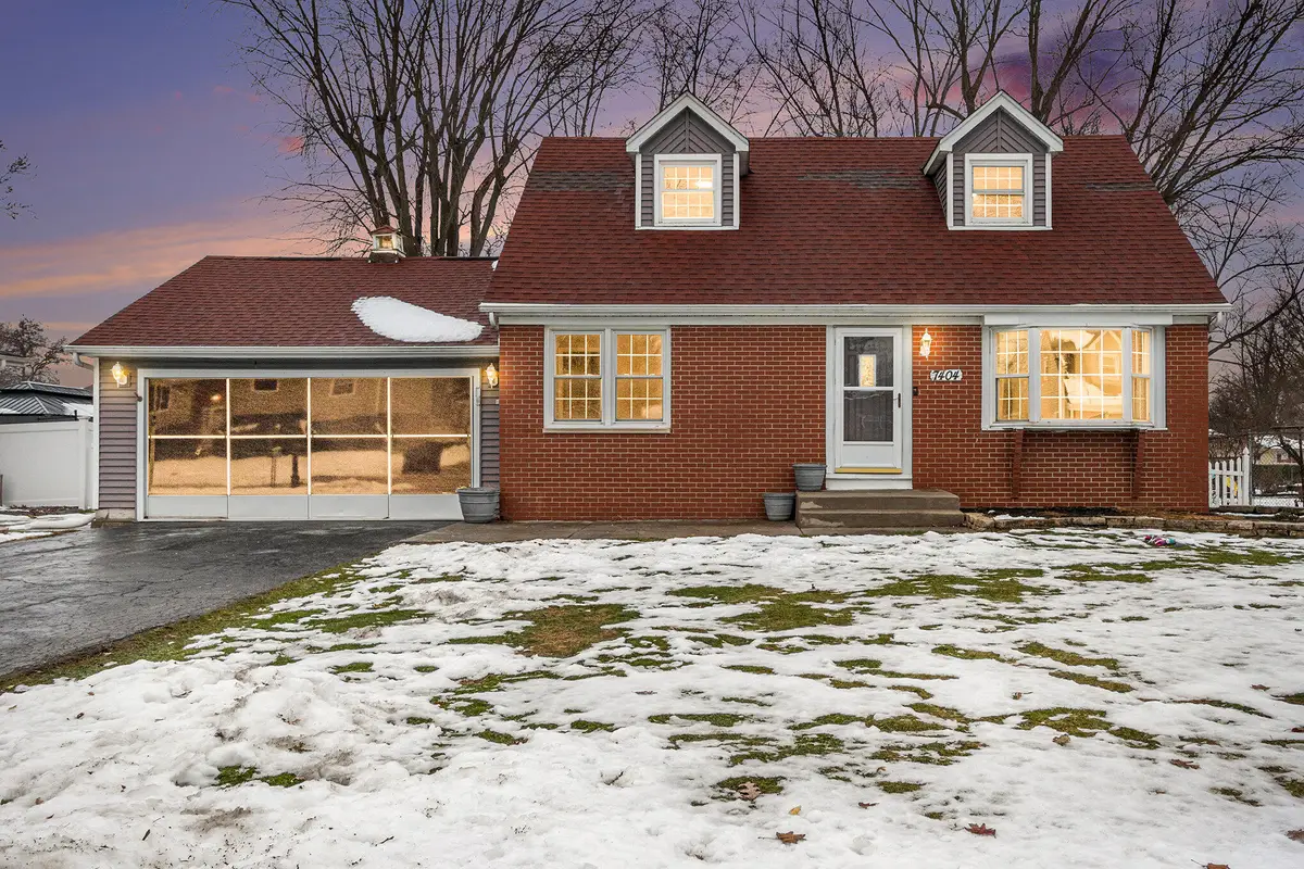 7404 W 86th Avenue, Crown Point, IN 46307 - Image #1