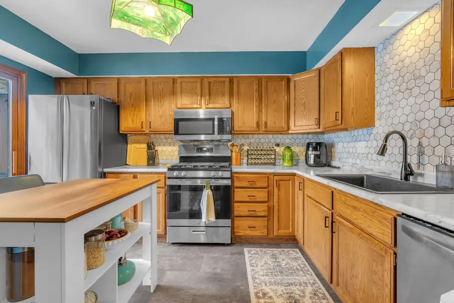 1801 Earthstone Drive, Valparaiso, IN 46383 - Image #2