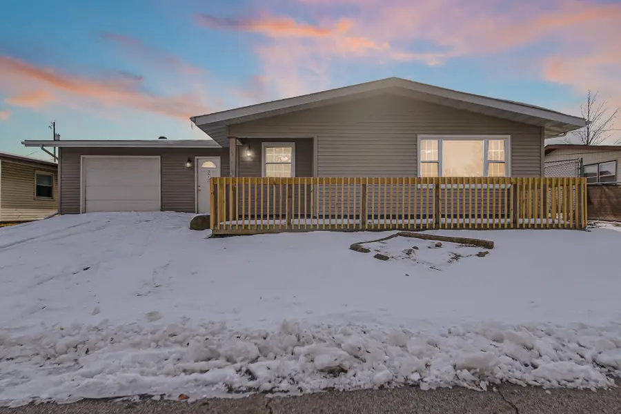 372 Raven Court, Valparaiso, IN 46385 - Image #2