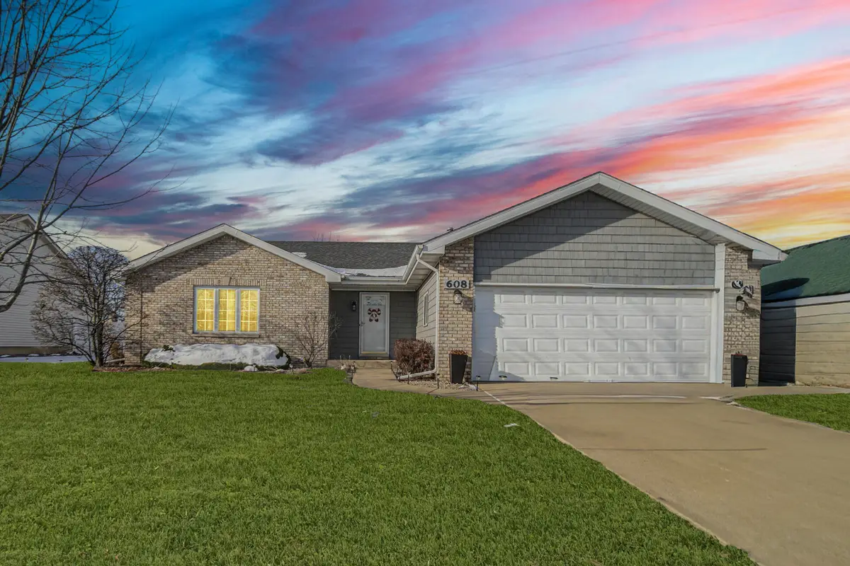 608 Sunflower Lane, Dyer, IN 46311 - Image #1