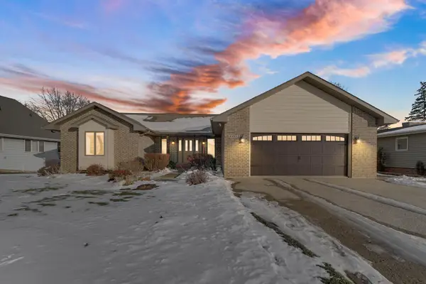 2393 Four Seasons Pkwy, Crown Point, IN 46307