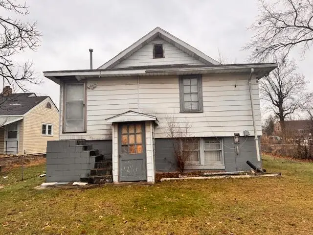 2752 Elkhart Street, Lake Station, IN 46405 - Image #3