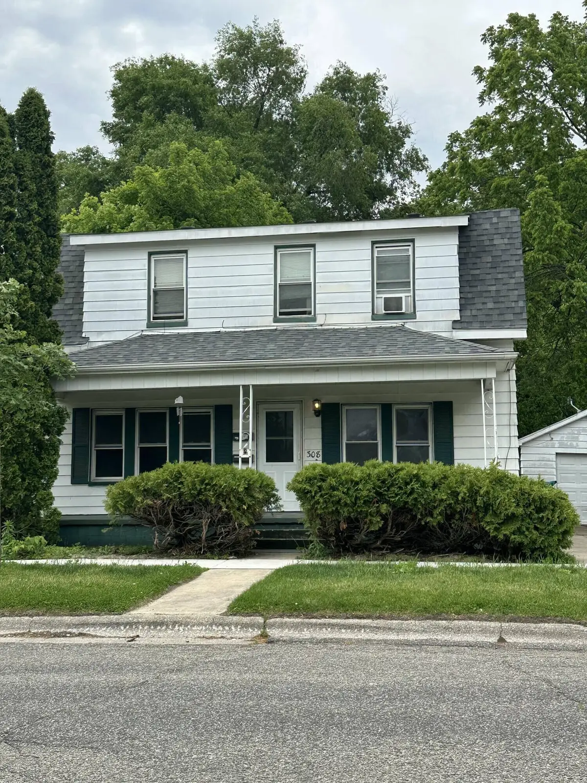 308 Walker Street, La Porte, IN 46350 - Image #1