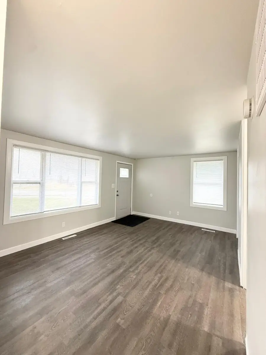 123 Parkview Avenue, La Porte, IN 46350 - Image #3