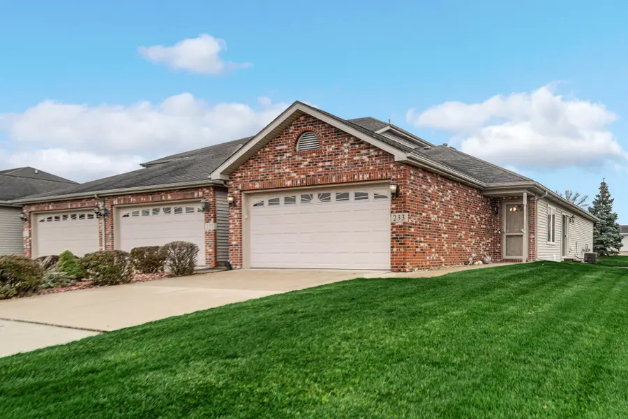 233 Deertrail Lane, Schererville, IN 46375 - Image #3