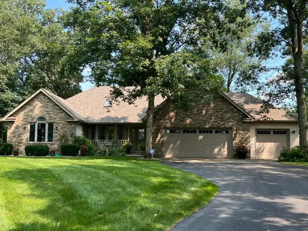 10030 Eagle Court, DeMotte, IN 46310