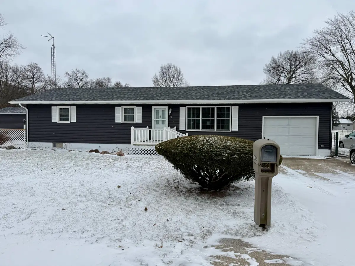 402 E Saint Louis Street, Knox, IN 46534 - Image #1