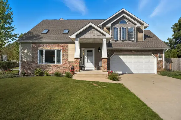 1356 Sugar Creek Court, Valparaiso, IN 46385