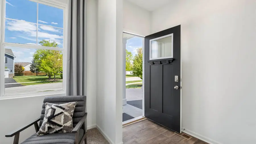 126 Cressmoor Boulevard, Hobart, IN 46342 - Image #2