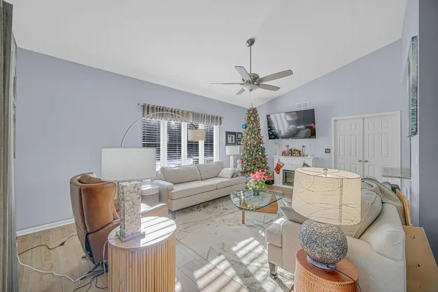 237 Azalea Drive, Hobart, IN 46342 - Image #2