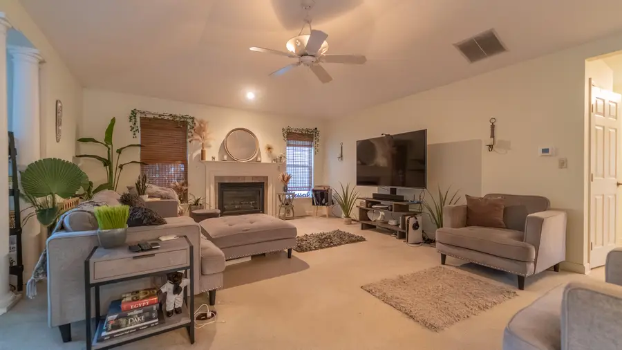 215 Dundee Street, Valparaiso, IN 46385 - Image #3