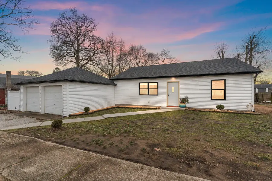 25 E Grove Street, Wheatfield, IN 46392 - Image #2