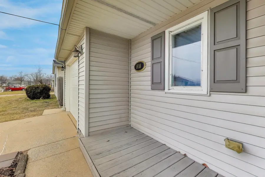 816 E 39th Lane, Griffith, IN 46319 - Image #3