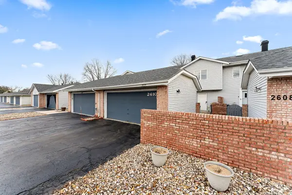 2610 Knollwood Drive, Crown Point, IN 46307