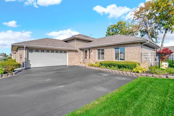 901 Robin Court, Dyer, IN 46311