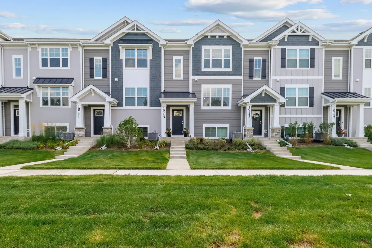 10743 Violette Way, Saint John, IN 46373 - Image #1