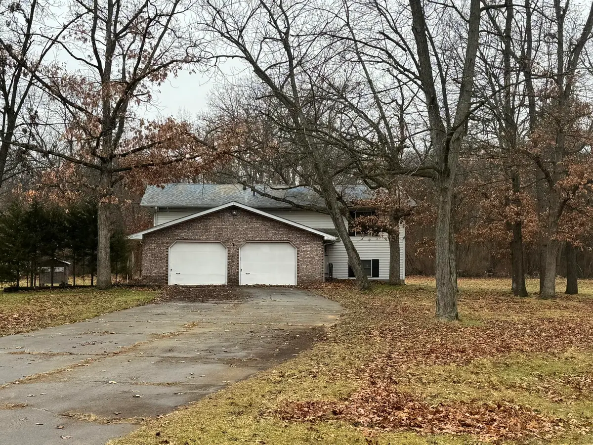 1110 N 550 E, Demotte, IN 46310 - Image #1