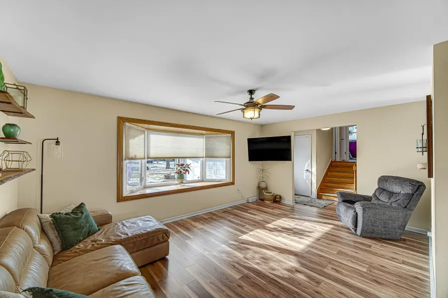 241 Lawndale Drive, Munster, IN 46321 - Image #2