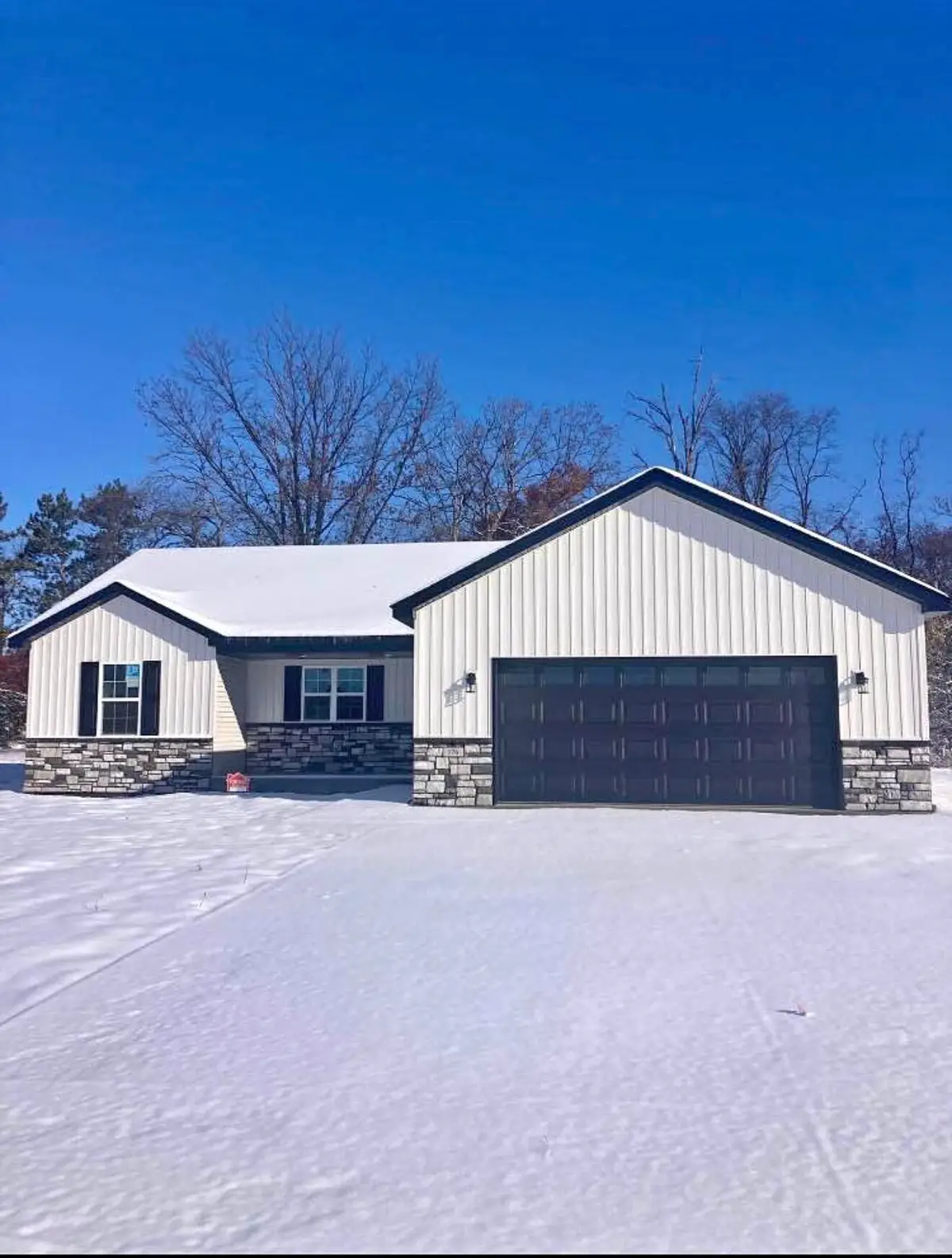 176 W Myers Street, Wheatfield, IN 46392 - Image #1