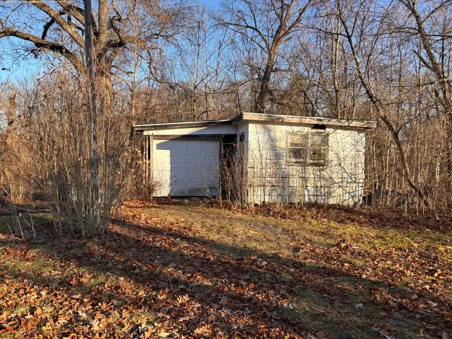 325 Lilac Drive, Walkerton, IN 46574 - Image #2