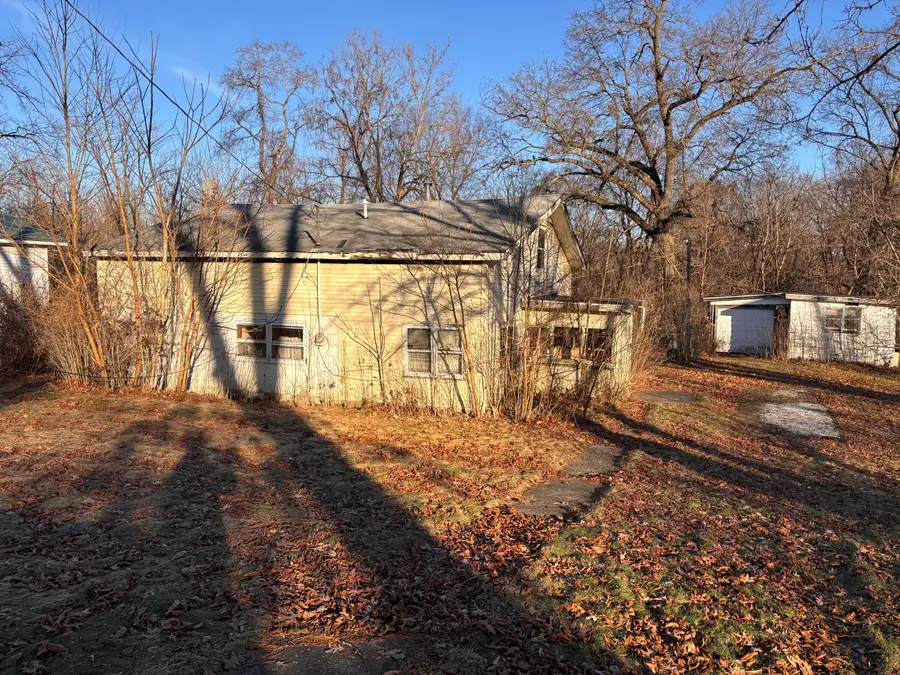 325 Lilac Drive, Walkerton, IN 46574 - Image #3