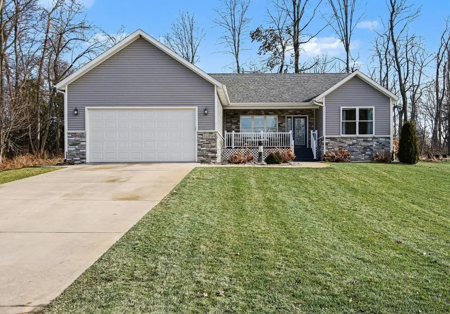 1537 N Timberlyn Drive, La Porte, IN 46350 - Image #2