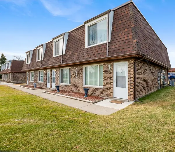 7636 Whitcomb Street, Merrillville, IN 46410