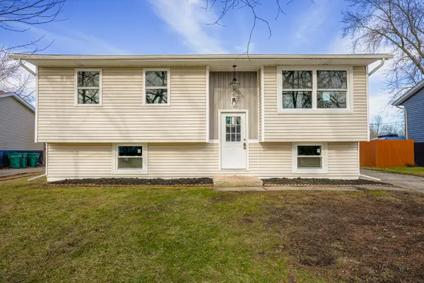 3254 W 74th Court, Merrillville, IN 46410