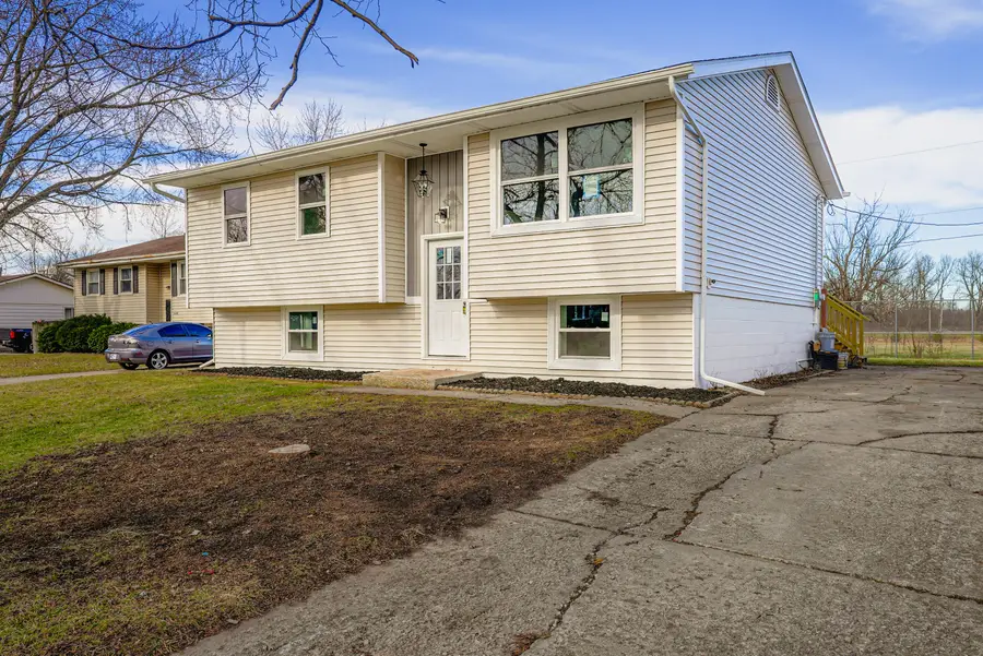 3254 W 74th Court, Merrillville, IN 46410 - Image #2